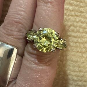 5ct Peridot Ring Rhodium Plated 925 Sterling Silver Pear Side Stones Size 7